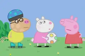 小猪佩奇：苏溪嫌弃佩奇话多，佩奇于是模仿苏溪走路和说话