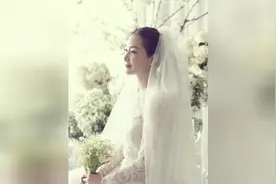 崔智友公开结婚照老公却只得背影 知情者：老公帅得很视频封面