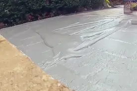 这技术我是服气的！地砖缝里加水泥，漂亮又结实的操作视频封面