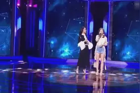 冯提莫PK 张韶涵《阿刁》没有对比就没有伤害！冯提莫都跑调了视频封面