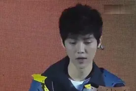 鹿晗坐飞机恐高症发作脸发白邓超忙换座超暖心