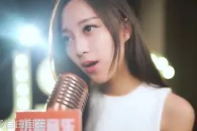 《烟火里的尘埃》歌词句句戳心，伤感好听视频封面