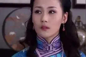 八路小伙爱上了这个穿旗袍的美女，她却是日本间谍视频封面