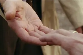 86岁老奶奶一瞬间变成了6岁女童，这是什么大片视频封面