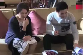 《归去来》花絮妈妈们各种尬舞社会摇逗乐唐嫣罗晋，天热真辛苦视频封面
