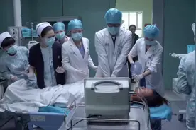 三位医生全力抢救产妇15分钟，产妇还是死了，丈夫不能接受崩溃了