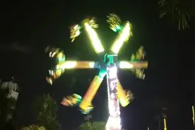 胆小恐高者勿看！实拍欢乐谷风车轮，360度全方位旋转！视频封面