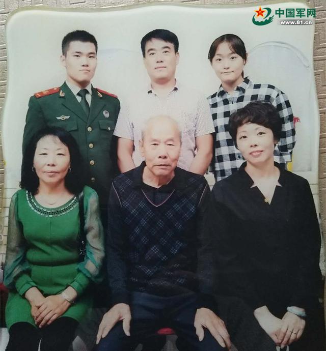 高考冲刺，千里之外兵哥哥送祝福