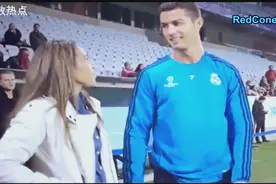 足球巨星 C罗 也是男人，也会喜欢美女球迷视频封面