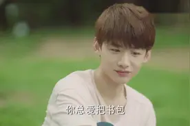 白敬亭想要抱陈学冬，直男陈学冬果断拒绝！视频封面