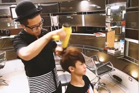 教你快速简单吹头发，吹出自然蓬松感