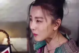 宋祖儿素颜独自参加高考，网友评论瞬间炸了仙女下凡辛苦了