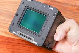 一亿像素登场 飞思IQ3100MP后背评测首发图片