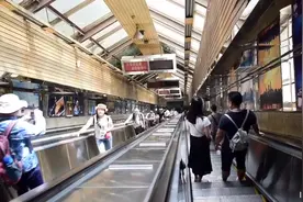 重庆两路口的皇冠大扶梯，亚洲第二长的扶梯视频封面