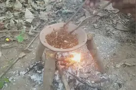 原始生存，小伙告诉你，什么叫热锅上的蚂蚁视频封面