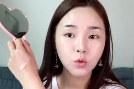 闺蜜长得好看，出门还化个那么美的妆，我不敢和她去逛街了