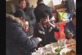 陕西和甘肃交界地方一农家结婚 西北人喝酒就是豪爽视频封面