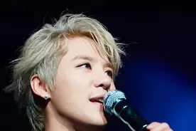 金俊秀获第25届首尔歌谣大赏国内人气奖投票第一图片