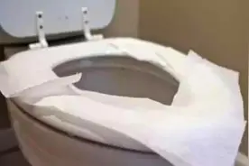 公共卫生间里的马桶，到底脏到什么程度？视频封面