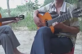 新疆偏远农村的吉他高手，这西班牙佛拉门戈曲风太好听了图片