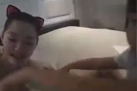 小S闻女儿的小脚丫说好香 原来是吃蛋糕了图片