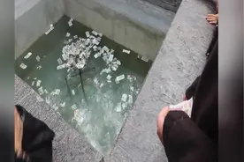 “许愿池”究竟能不能完成愿望？这里的人疯狂撒钱图片