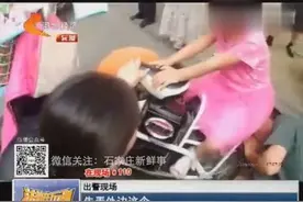 骑电动车家长注意！别害了孩子！