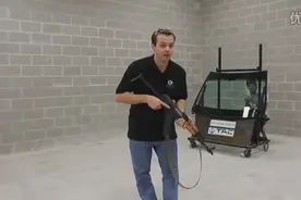 AK47也打不烂 强大的车用防弹玻璃视频封面