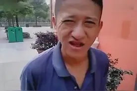 自称是“央视退休配音员”的看门大爷，这口技绝了图片