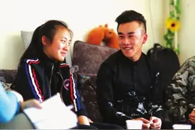 妈妈去世后哥哥辞工回兰当起“家长” 用耐心和关爱伴妹妹成长图片