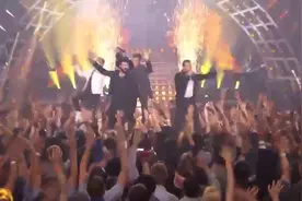 现场持续不断的尖叫“后街男孩”最新演绎《Everybody》图片