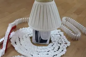 超大规模多米诺骨牌，倒下只需几秒，打造却需要十几小时图片