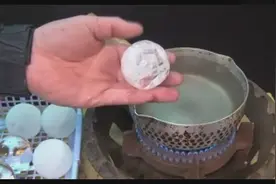 将干冰投入到沸水中会是什么现象？图片