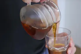 3种夏日冰咖啡食谱：冷萃咖啡、日式冰咖啡和手冲冰咖啡