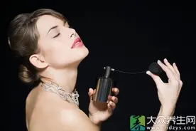 香水这么喷更安全更省钱图片