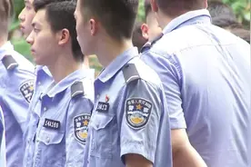 寄语青春！湖南警察学院举行毕业典礼，队列训练怀念校园时光视频封面