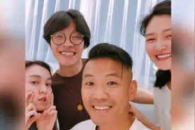 大小S三姐妹罕见同框，与范玮琪夫妇聚会，大S表情抢镜视频封面