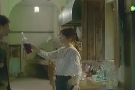乔妹子在厨房洗碗，宋仲基从后面紧抱，这深吻太紧了视频封面