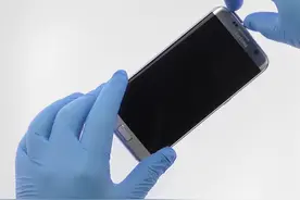 三星S7 edge换电池简单 但后果很严重图片