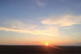 一句话 | 做一个点亮自己和别人的人图片