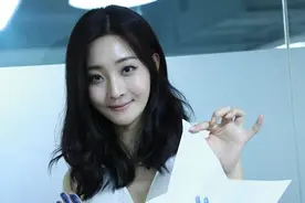 苑子艺一个大写的白眼emoji表情包图片