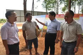 北海市纪委书记调研扶贫领域监督执纪问责工作图片