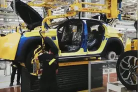 领克张家口工厂：实拍领克02轮胎装配过程视频封面