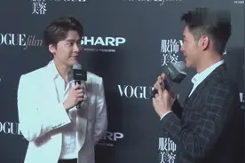 李易峰神秘女友终曝光，不是吴昕，网友：果然是她！藏得挺深！视频封面