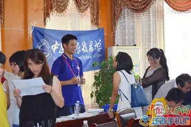 清华、北大等高校在临川一中开展招生工作图片