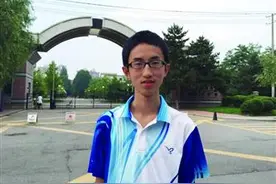 这俩高考学霸都跟QQ微信“有仇”图片