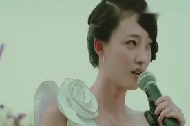 新娘在婚礼当天给新郎戴绿帽，没想到新郎还很支持她视频封面