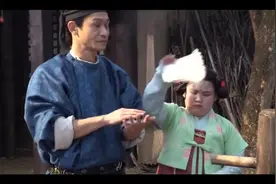 《长安十二时辰》花絮，易烊千玺有点惨，被打得灰头土脸视频封面