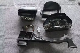 宝马3系全新升级抬头显示+液晶仪表，逼格满满的！图片