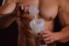 请不要把蛋白粉当做“速溶肌粉”图片